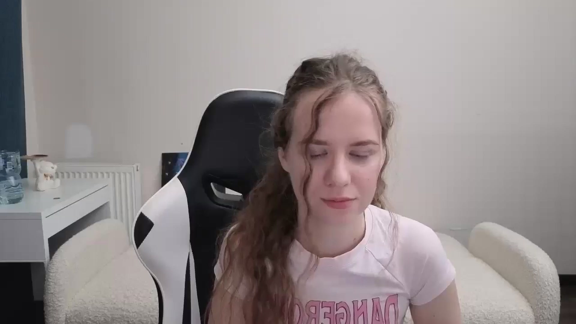 Gallery image thumbnail from BlueFlowerr's myfreecams stream on, 03/12/2026, 24:01 image 8 of 20
