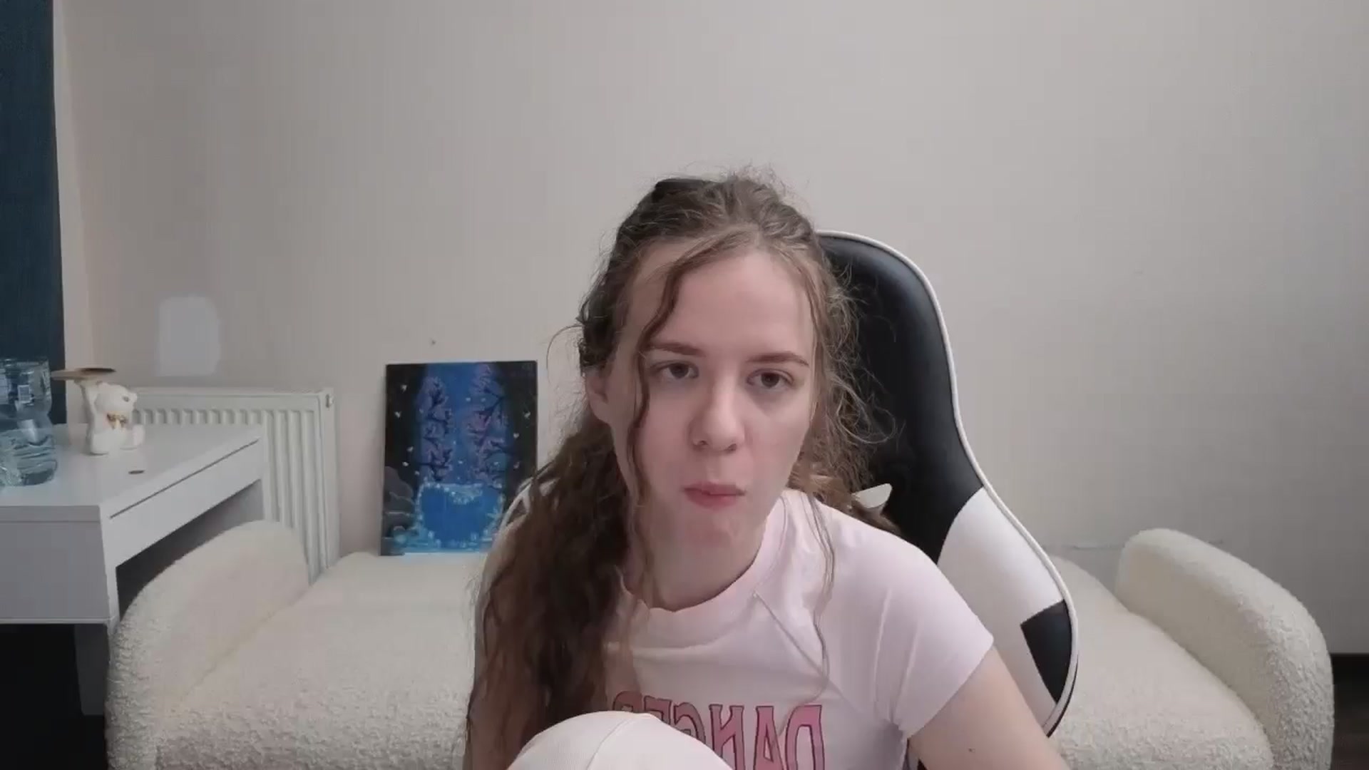 Gallery image thumbnail from BlueFlowerr's myfreecams stream on, 03/12/2026, 24:01 image 19 of 20