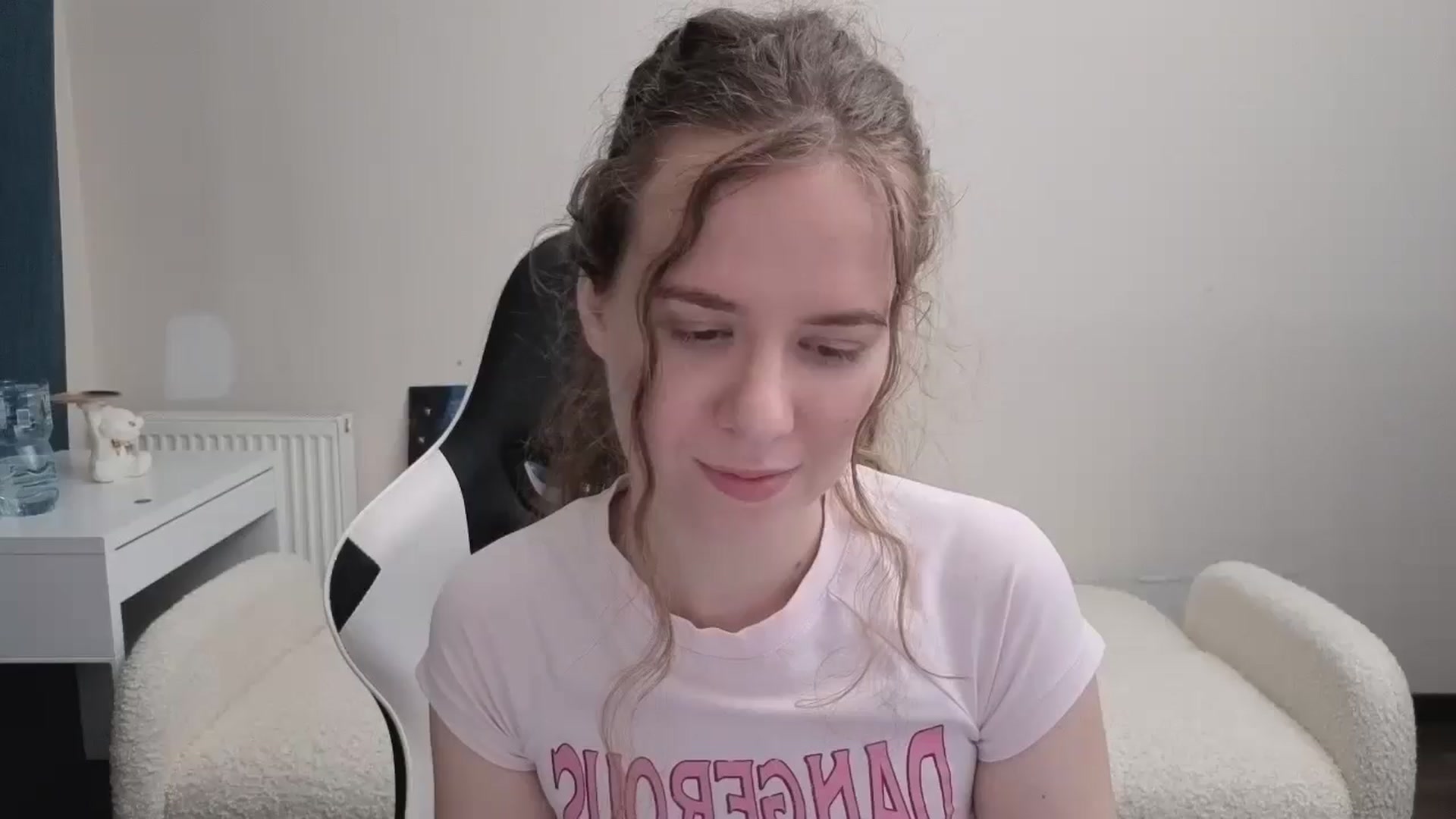 Gallery image thumbnail from BlueFlowerr's myfreecams stream on, 03/12/2026, 24:01 image 1 of 20