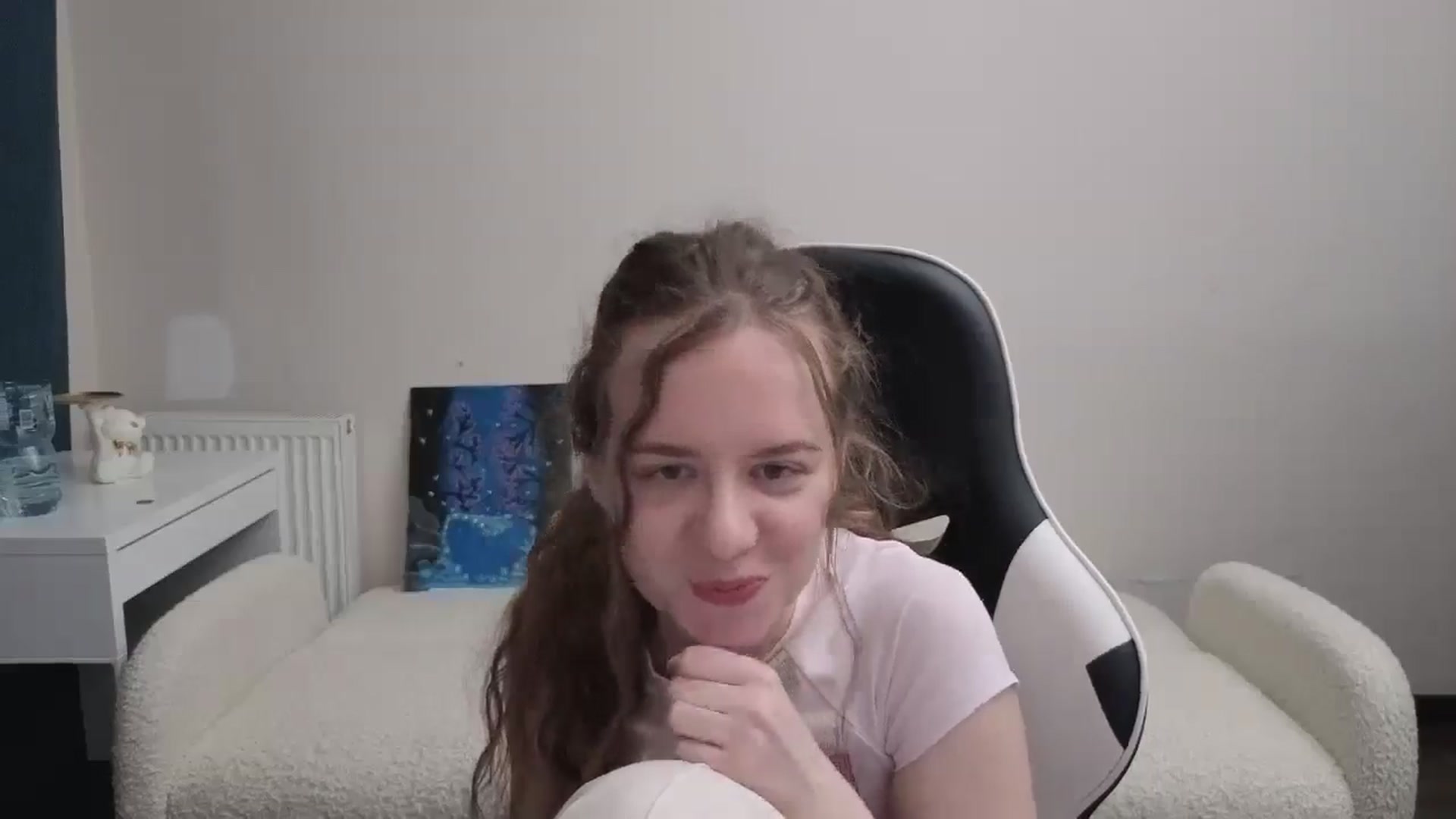 Gallery image thumbnail from BlueFlowerr's myfreecams stream on, 03/12/2026, 24:01 image 20 of 20