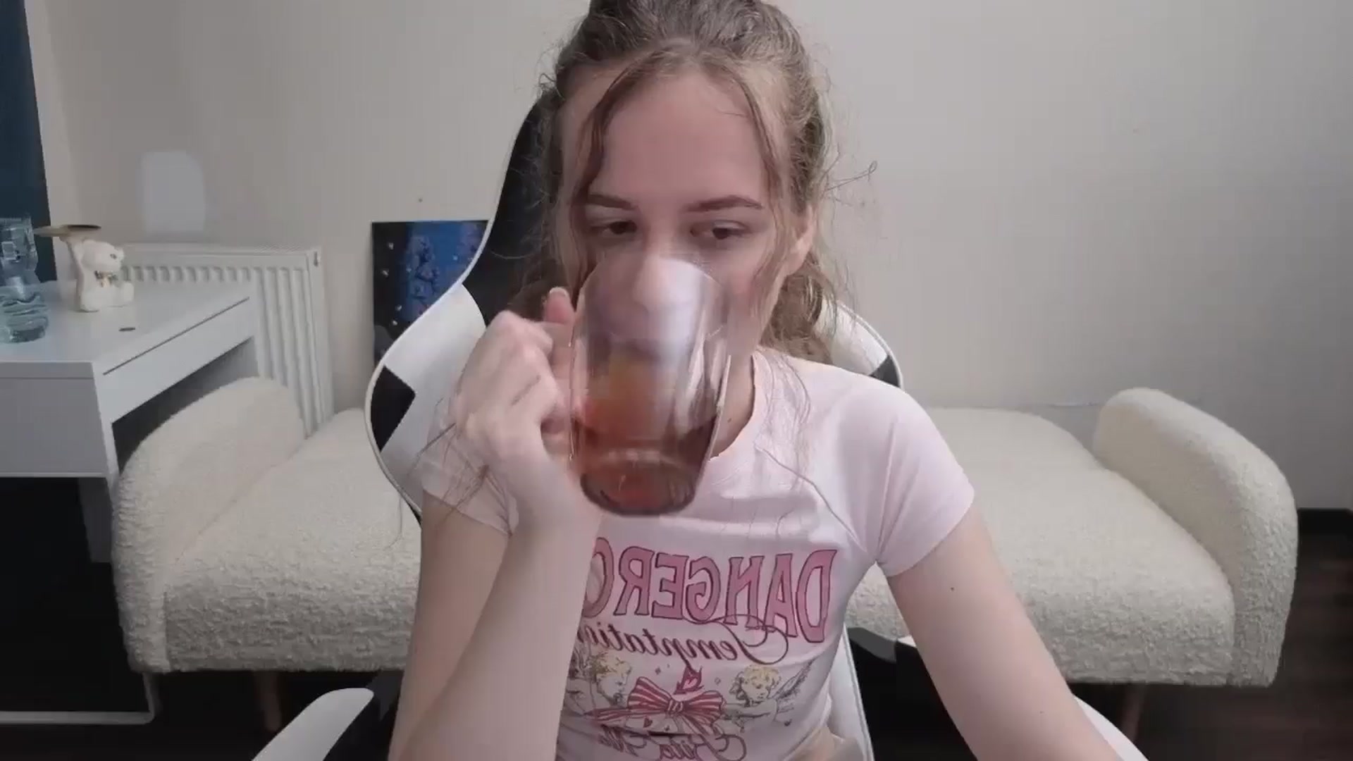 Gallery image thumbnail from BlueFlowerr's myfreecams stream on, 03/12/2026, 03:46 image 7 of 20