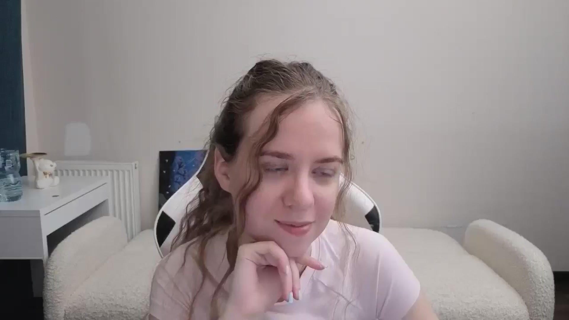 Gallery image thumbnail from BlueFlowerr's myfreecams stream on, 03/12/2026, 03:46 image 13 of 20
