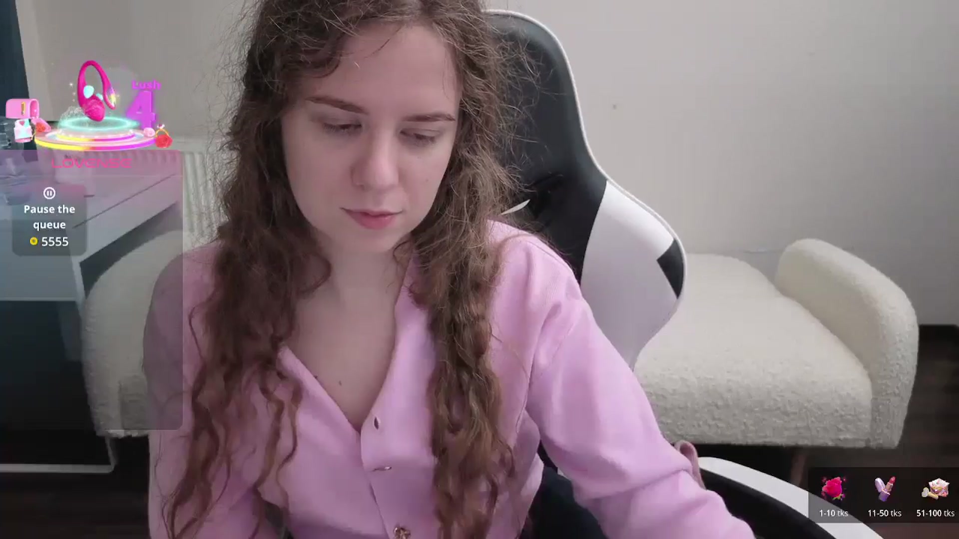 Gallery image thumbnail from BlueFlowerr's myfreecams stream on, 03/12/2026, 23:01 image 8 of 20