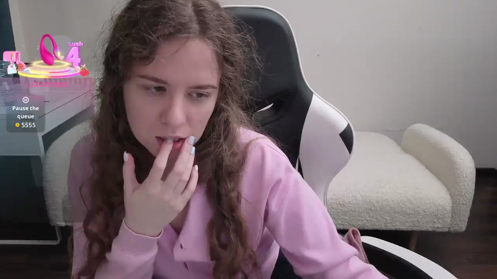 Gallery image thumbnail from BlueFlowerr's myfreecams stream on, 03/12/2026, 23:01 image 9 of 20