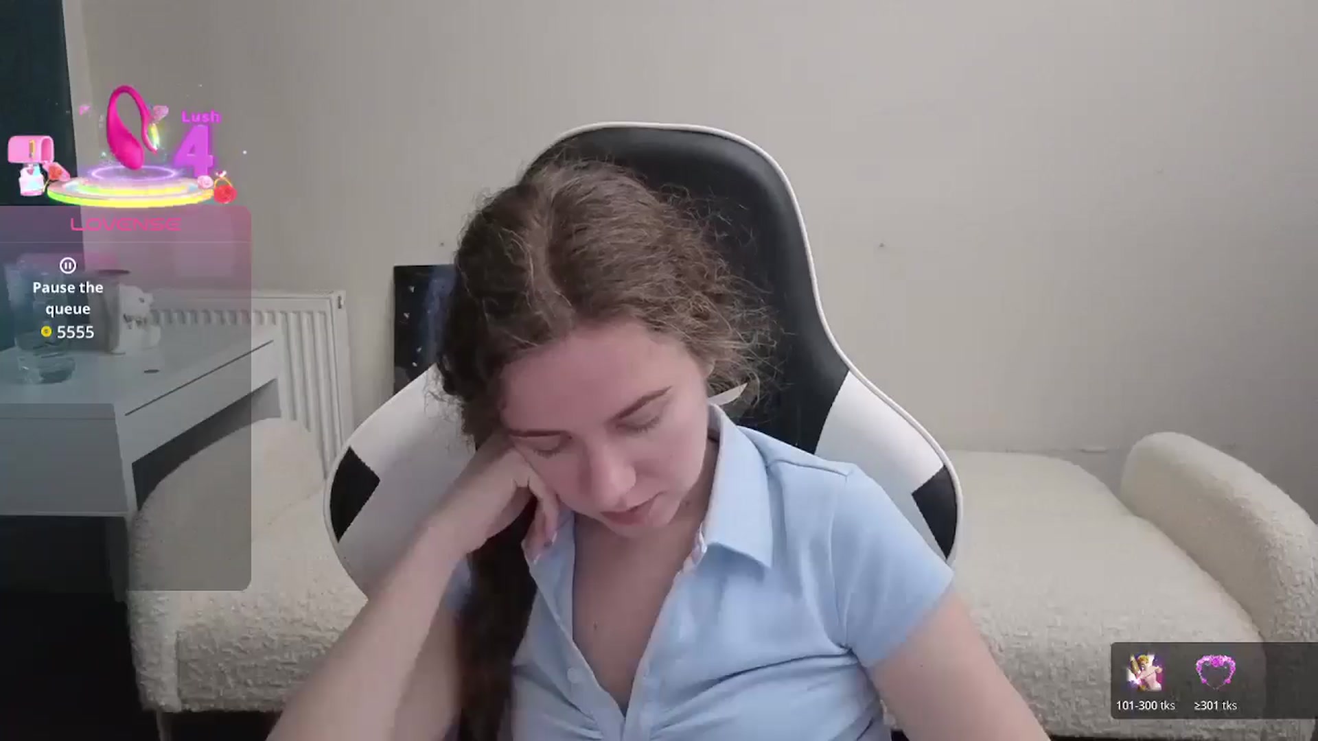 Gallery image thumbnail from BlueFlowerr's myfreecams stream on, 03/13/2026, 22:24 image 10 of 20