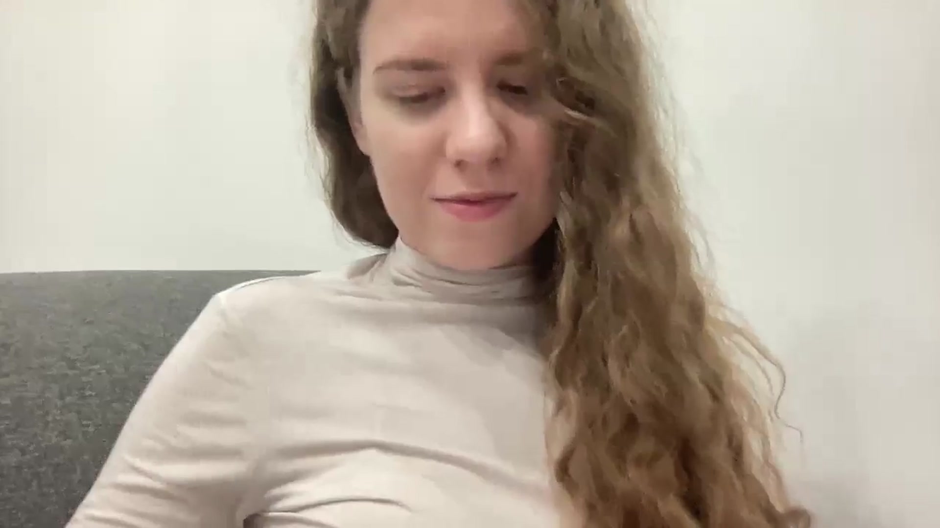 Gallery image thumbnail from BlueFlowerr's myfreecams stream on, 03/15/2026, 04:17 image 7 of 20