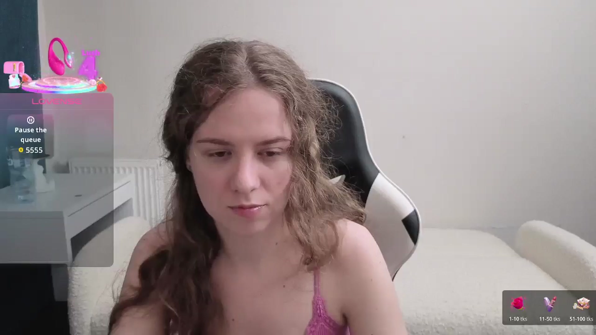 Gallery image thumbnail from BlueFlowerr's myfreecams stream on, 03/17/2026, 16:50 image 6 of 20
