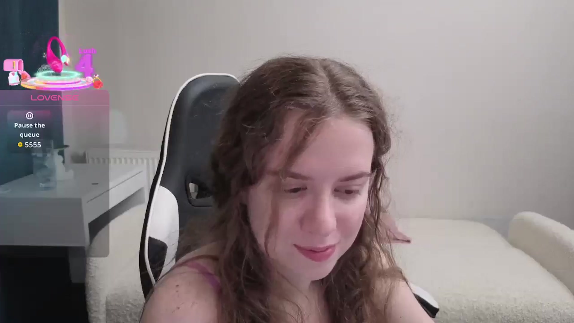 Gallery image thumbnail from BlueFlowerr's myfreecams stream on, 03/17/2026, 21:09 image 8 of 20