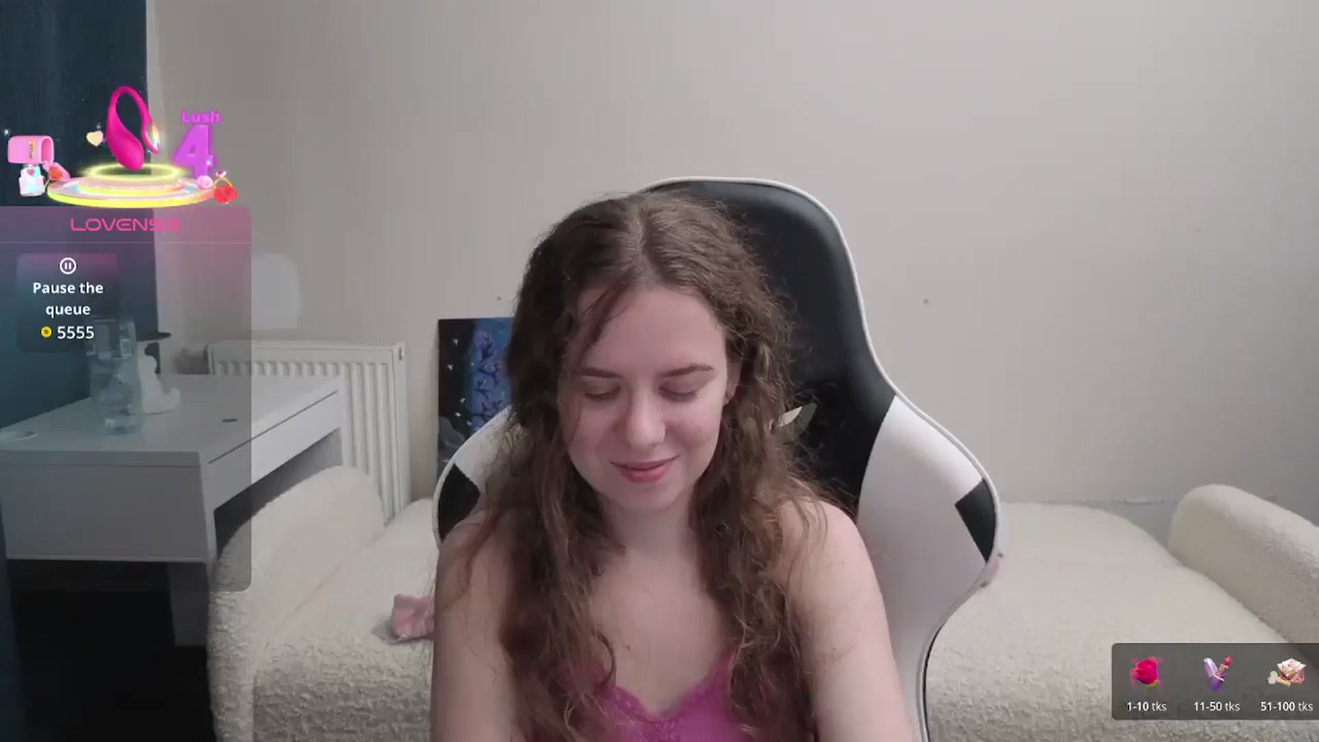 Gallery image thumbnail from BlueFlowerr's myfreecams stream on, 03/17/2026, 23:01 image 10 of 20