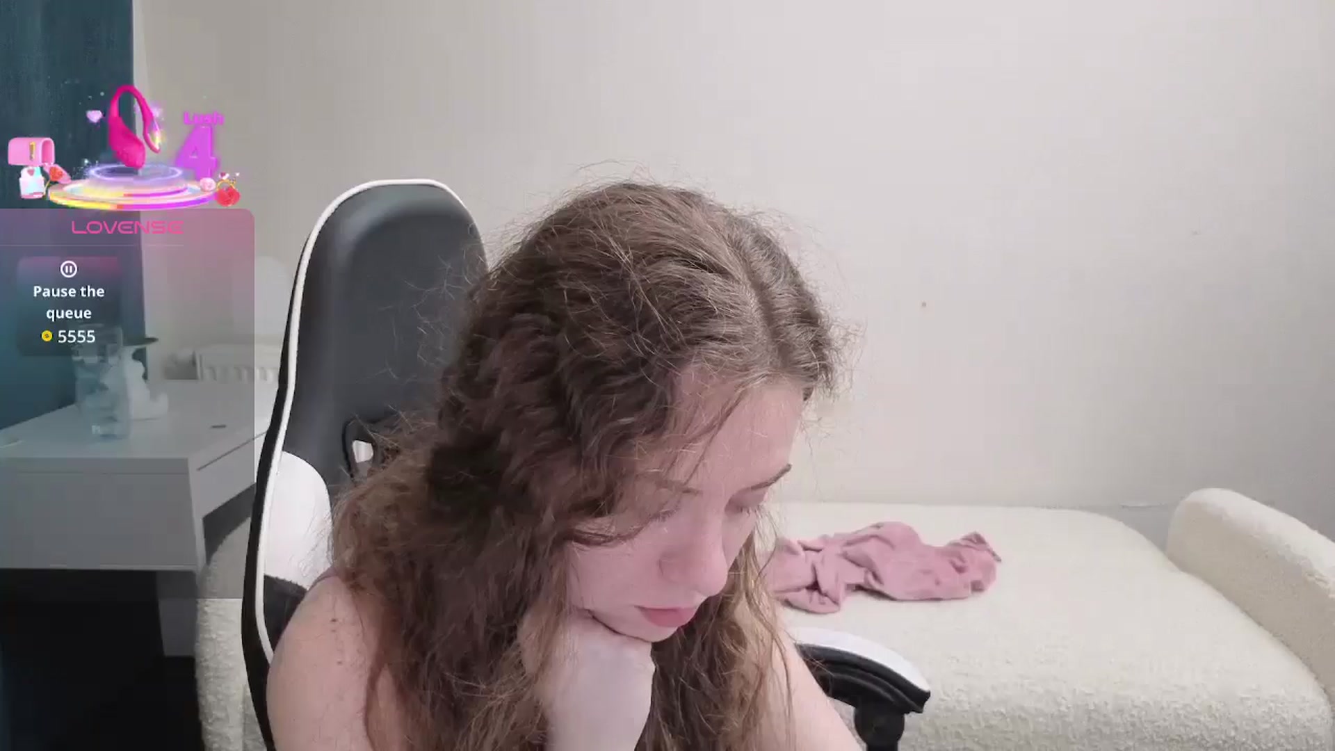 Gallery image thumbnail from BlueFlowerr's myfreecams stream on, 03/17/2026, 23:58 image 10 of 20
