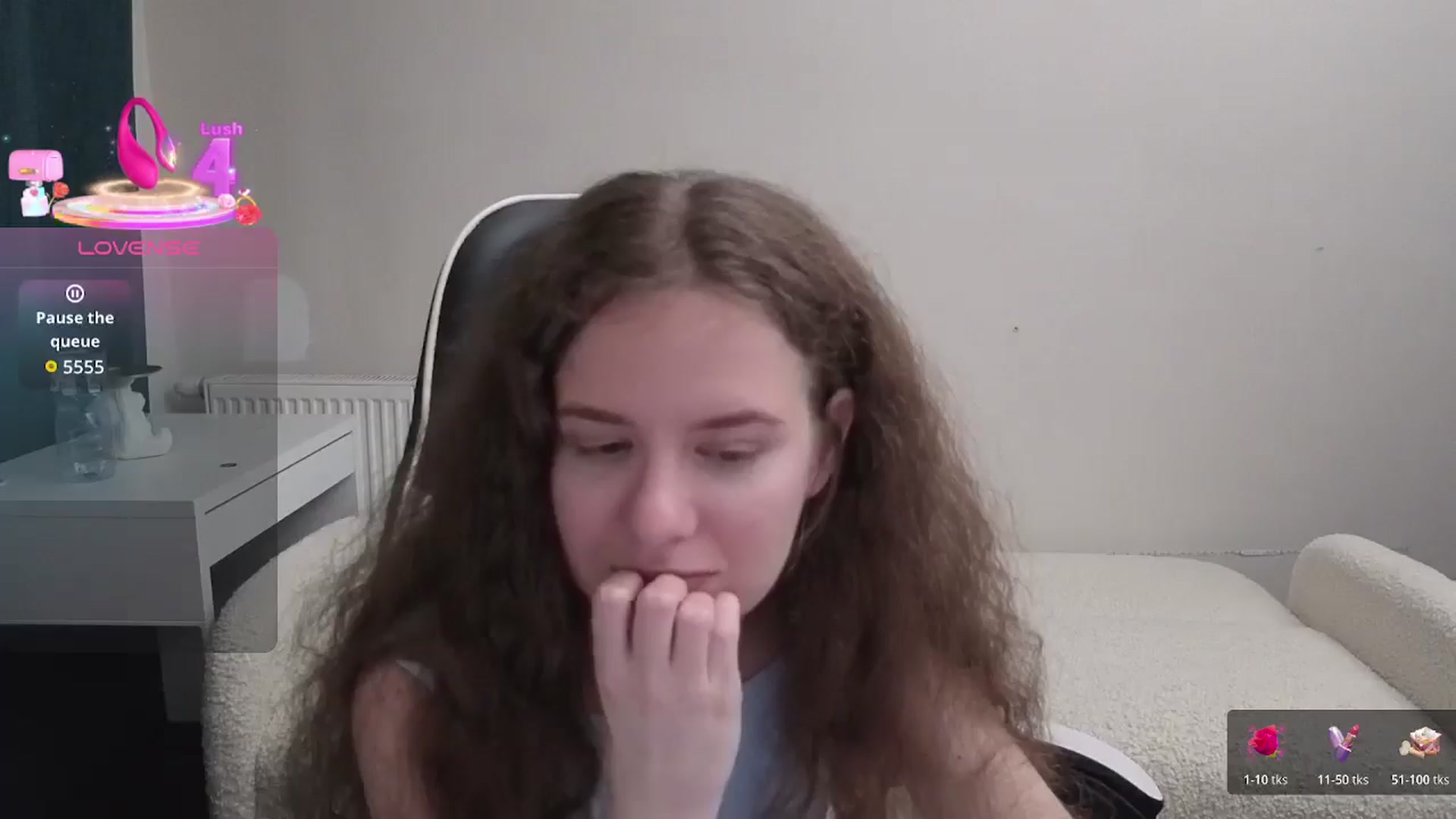 Gallery image thumbnail from BlueFlowerr's myfreecams stream on, 03/19/2026, 20:53 image 20 of 20