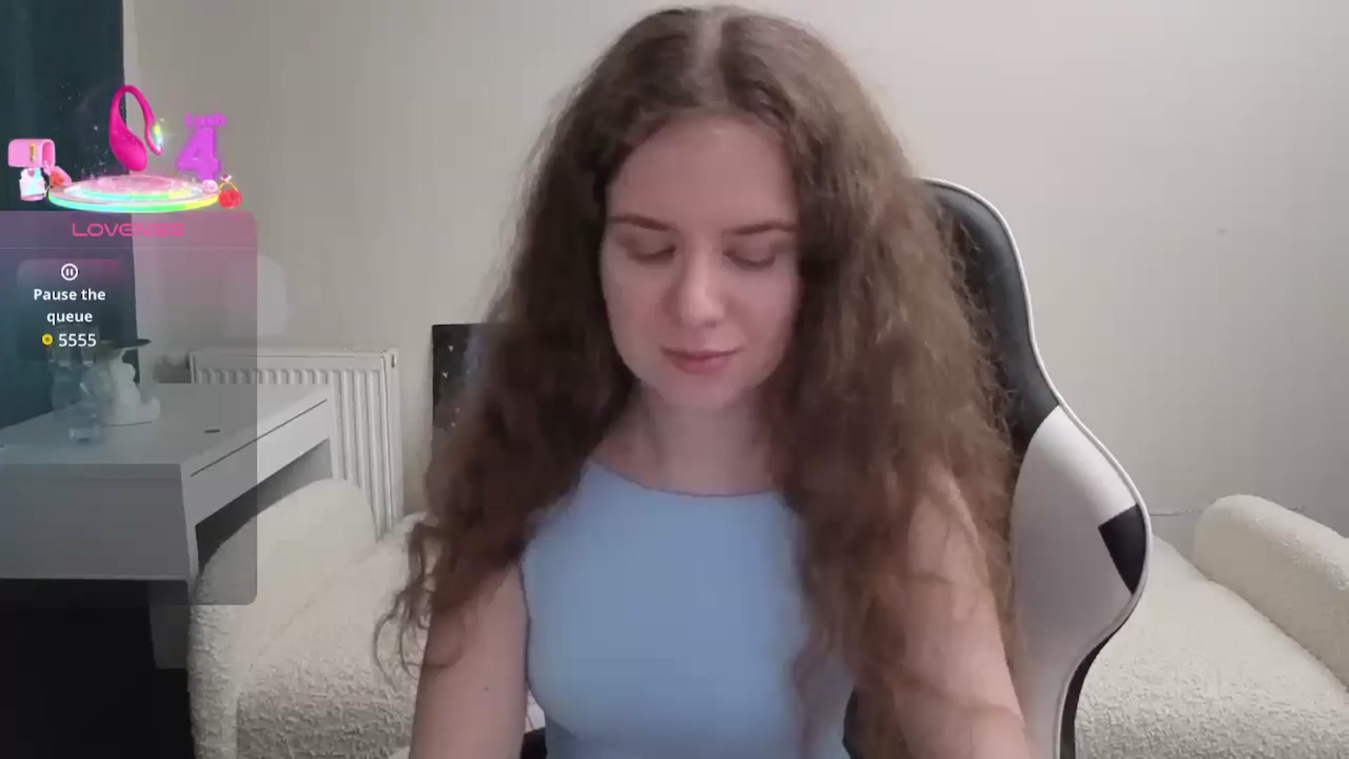Gallery image thumbnail from BlueFlowerr's myfreecams stream on, 03/19/2026, 20:53 image 19 of 20