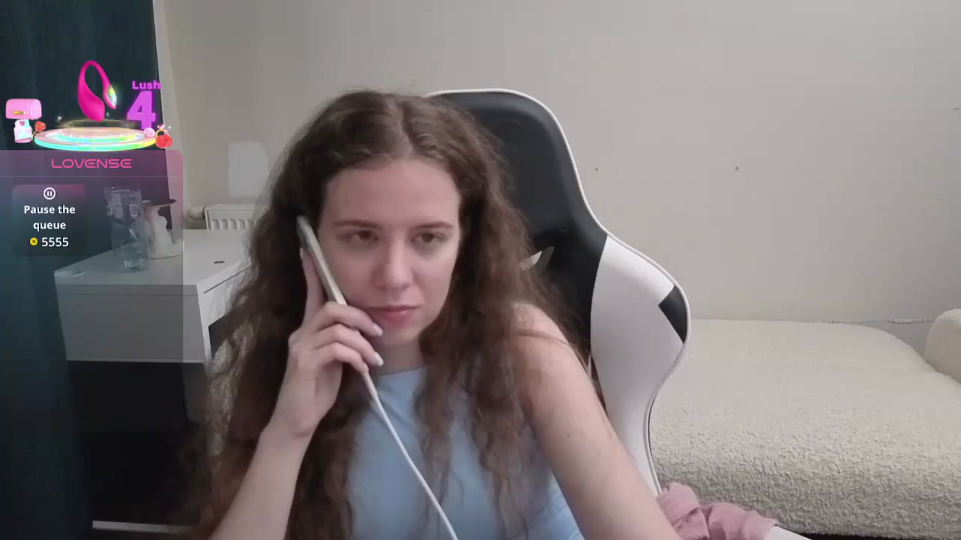 Gallery image thumbnail from BlueFlowerr's myfreecams stream on, 03/20/2026, 01:58 image 8 of 20