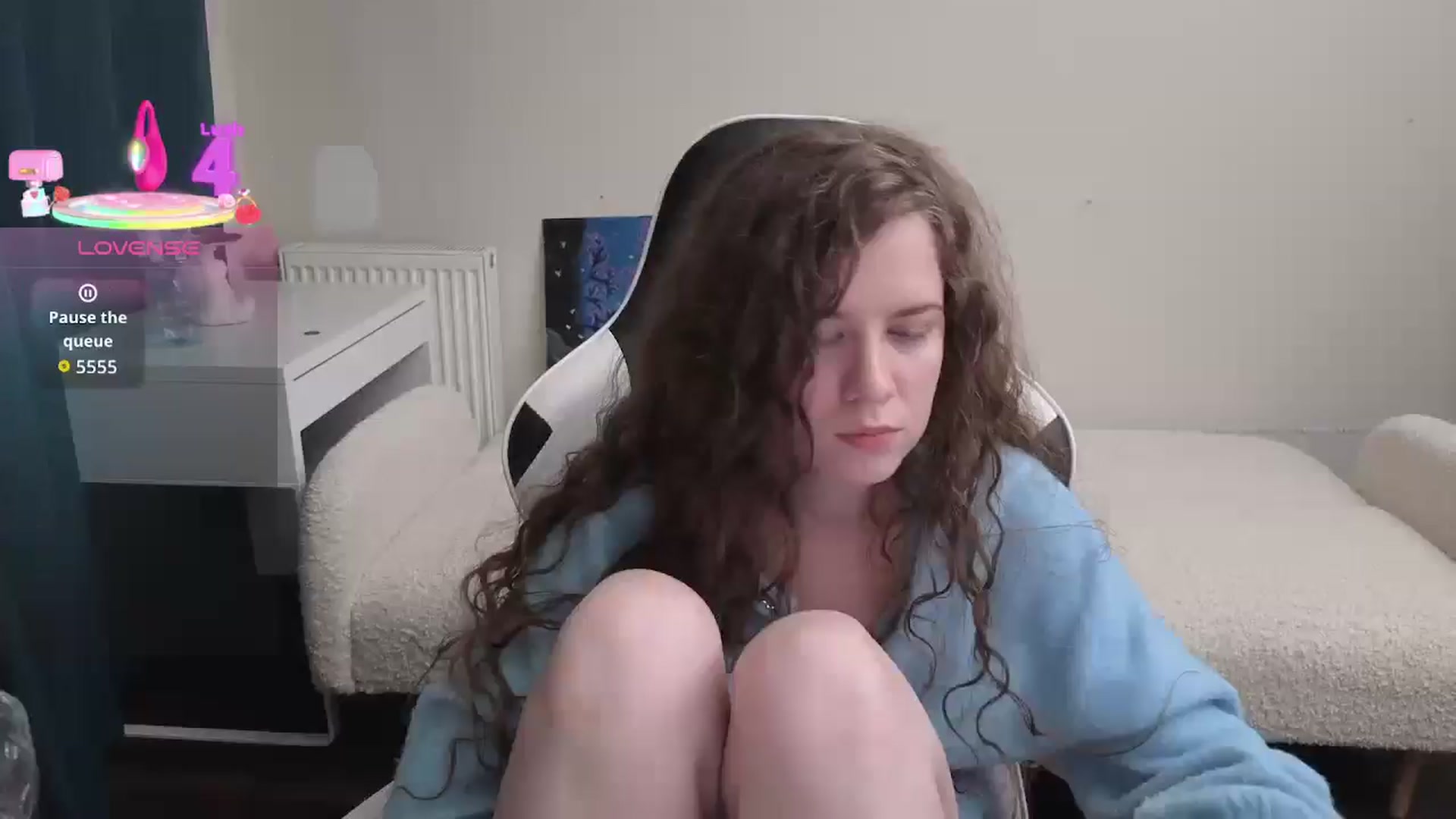 Gallery image thumbnail from BlueFlowerr's myfreecams stream on, 03/21/2026, 02:15 image 5 of 20