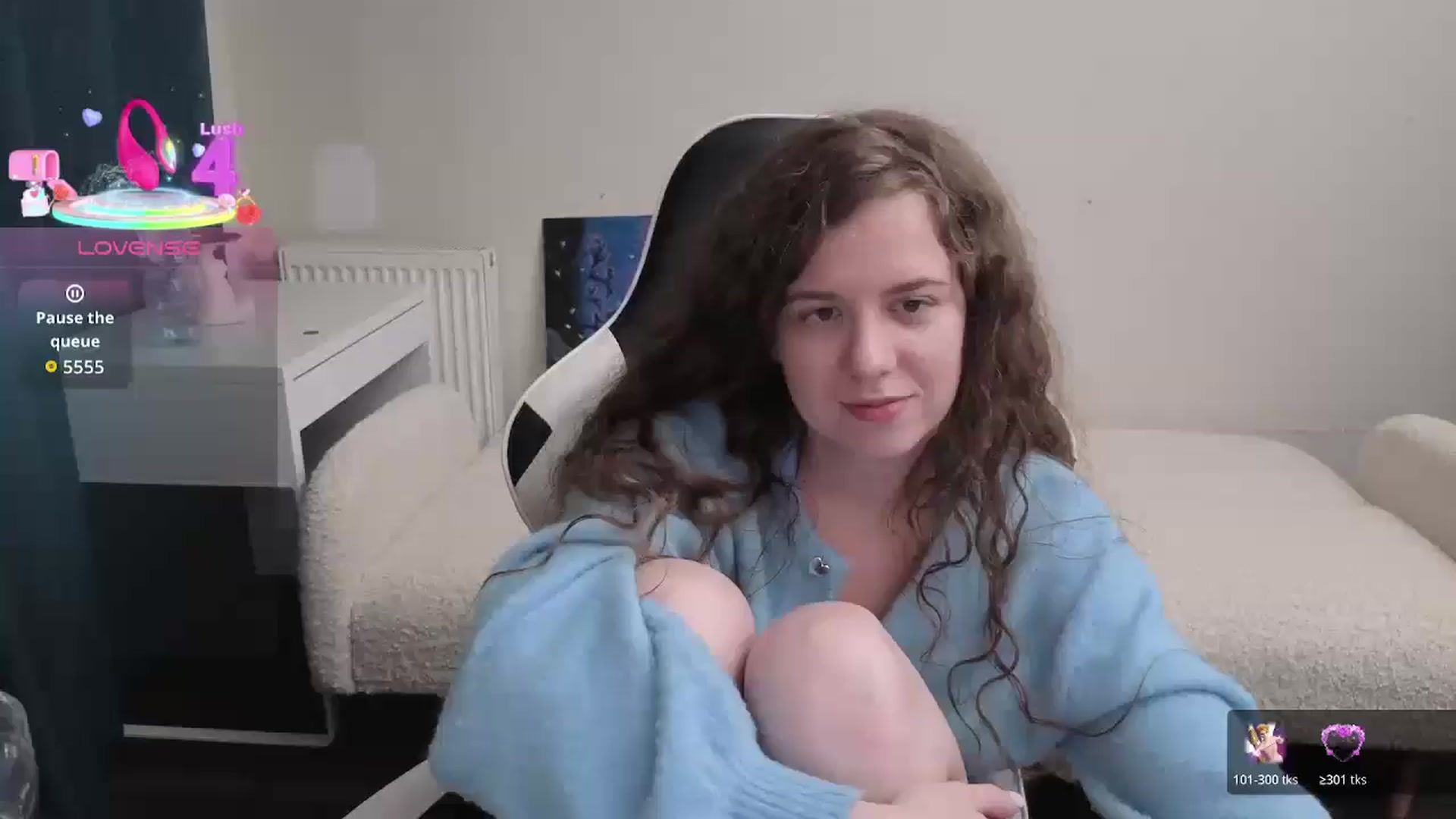 Gallery image thumbnail from BlueFlowerr's myfreecams stream on, 03/21/2026, 02:15 image 3 of 20