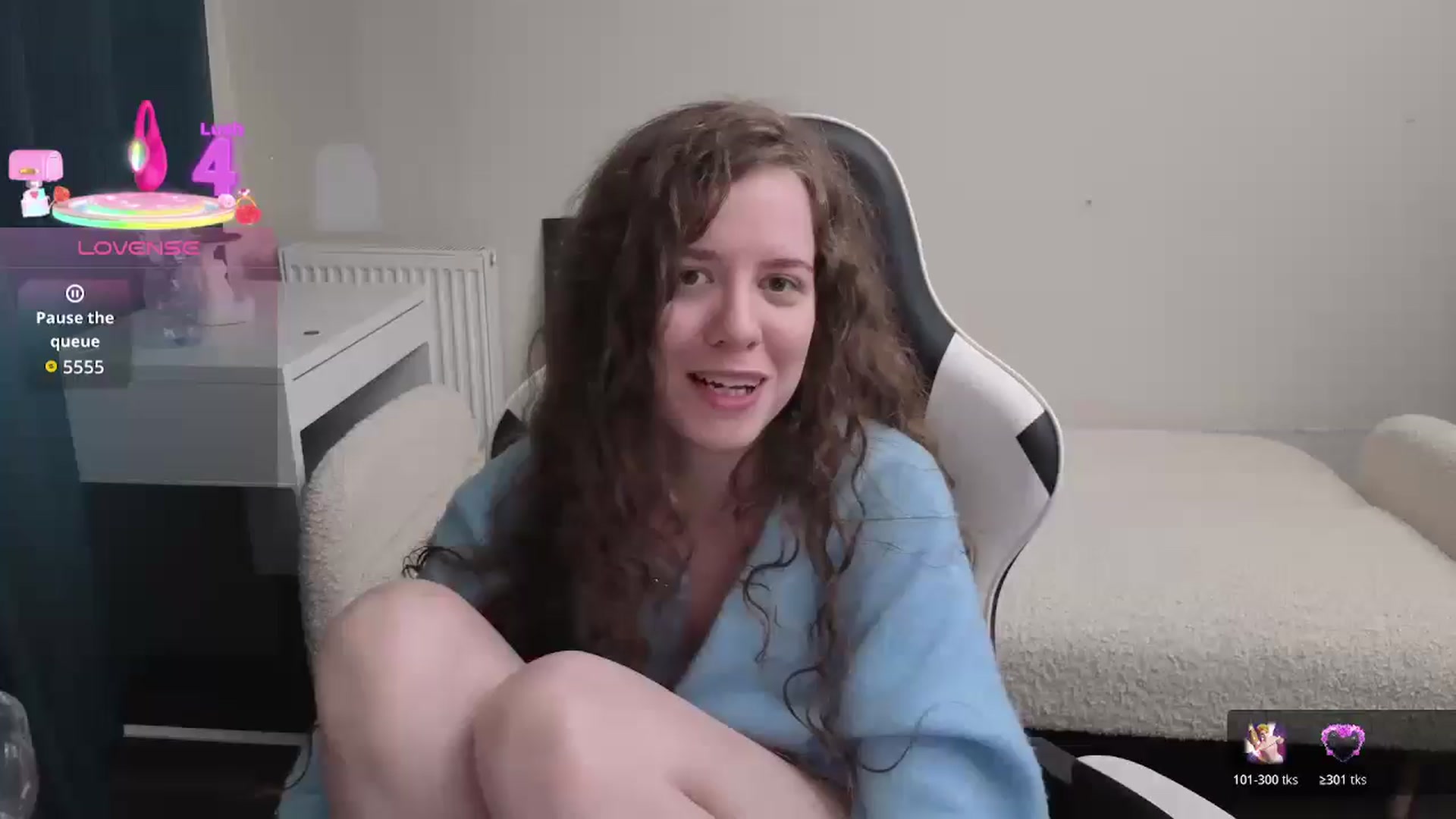 Gallery image thumbnail from BlueFlowerr's myfreecams stream on, 03/21/2026, 02:15 image 1 of 20