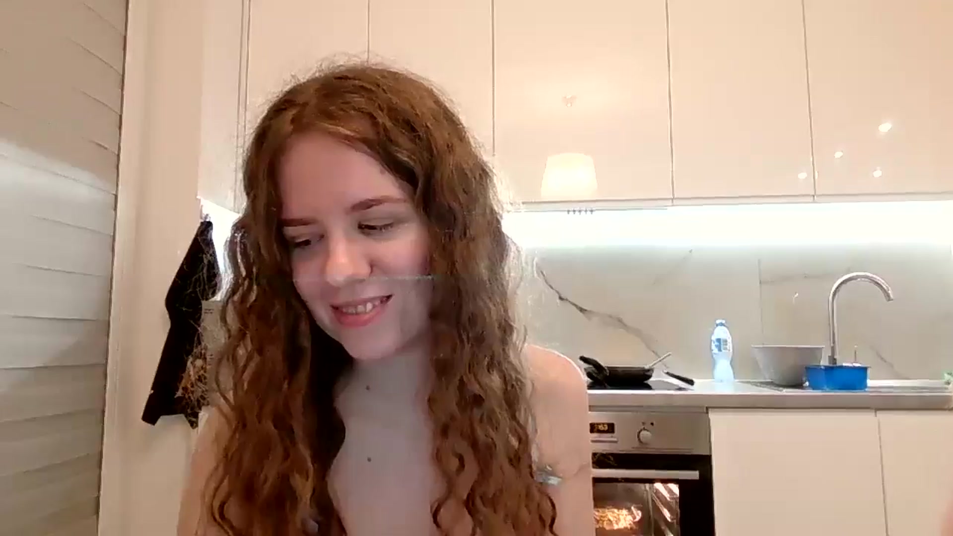 Gallery image thumbnail from BlueFlowerr's myfreecams stream on, 03/21/2026, 20:40 image 18 of 20