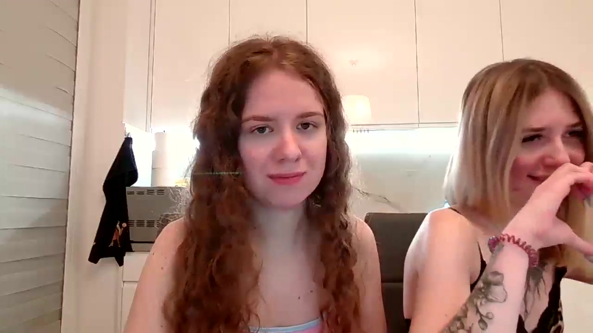 Gallery image thumbnail from BlueFlowerr's myfreecams stream on, 03/21/2026, 20:40 image 10 of 20