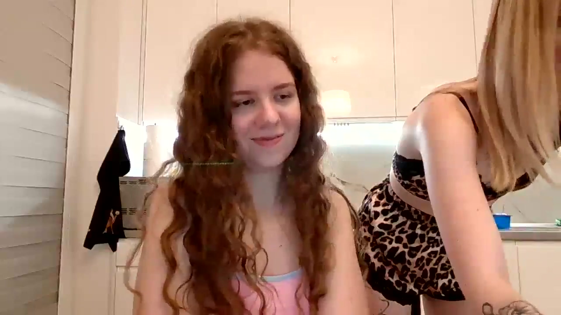 Gallery image thumbnail from BlueFlowerr's myfreecams stream on, 03/21/2026, 20:40 image 15 of 20