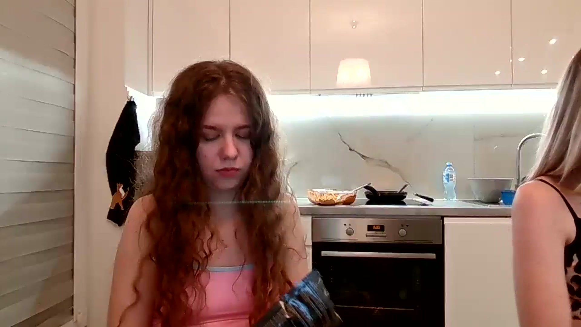 Gallery image thumbnail from BlueFlowerr's myfreecams stream on, 03/22/2026, 24:00 image 14 of 20