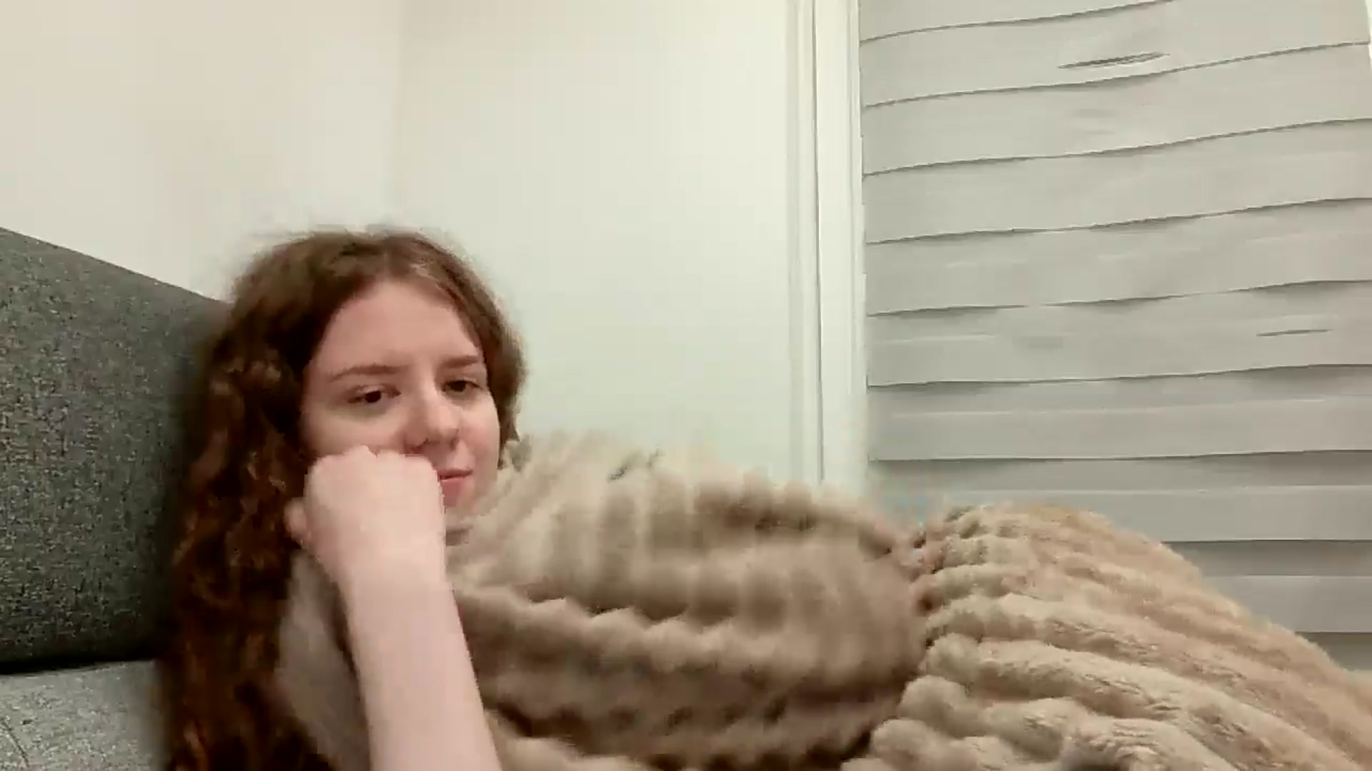 Gallery image thumbnail from BlueFlowerr's myfreecams stream on, 03/22/2026, 24:32 image 15 of 20