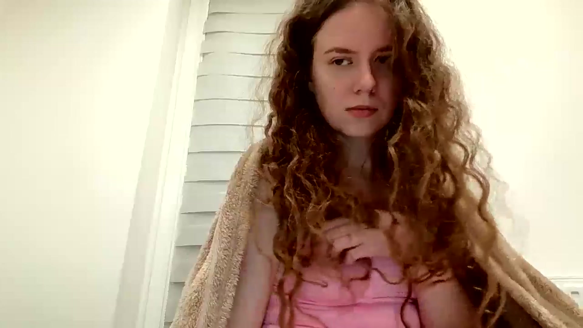 Gallery image thumbnail from BlueFlowerr's myfreecams stream on, 03/22/2026, 24:32 image 4 of 20