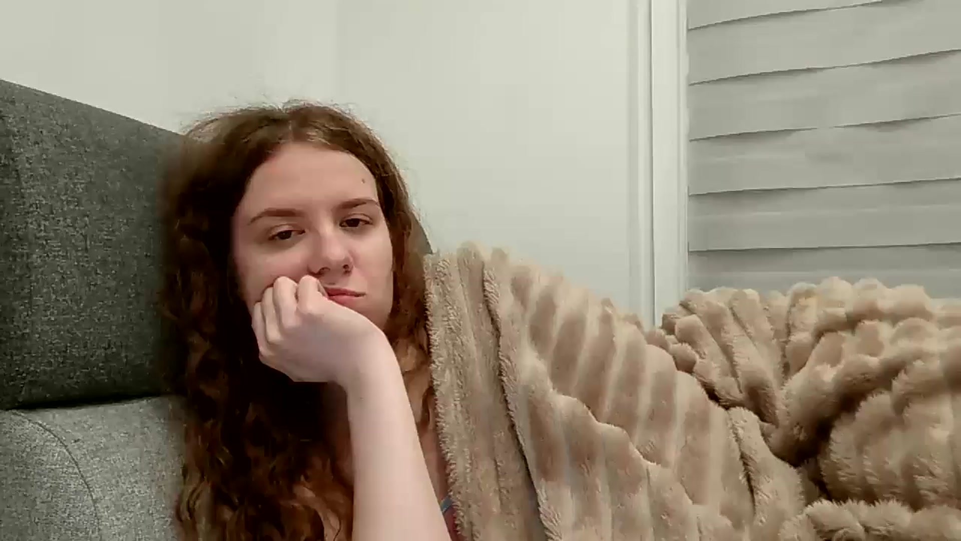 Gallery image thumbnail from BlueFlowerr's myfreecams stream on, 03/22/2026, 24:32 image 19 of 20