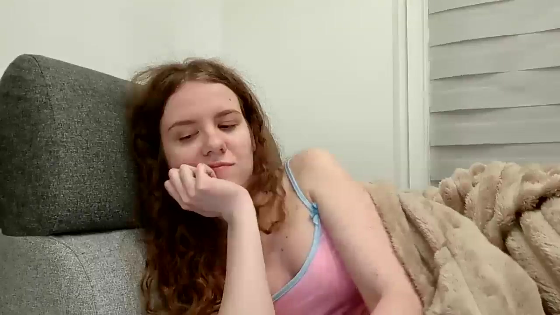 Gallery image thumbnail from BlueFlowerr's myfreecams stream on, 03/22/2026, 24:32 image 17 of 20