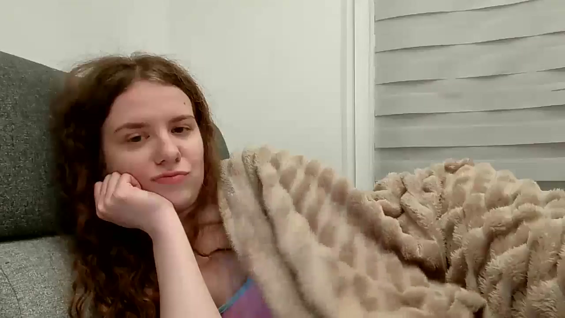 Gallery image thumbnail from BlueFlowerr's myfreecams stream on, 03/22/2026, 24:32 image 18 of 20