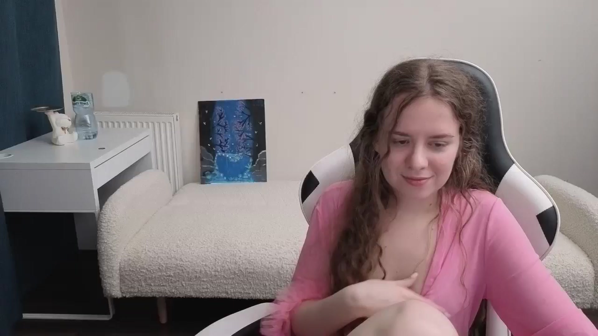 Gallery image thumbnail from BlueFlowerr's myfreecams stream on, 03/22/2026, 18:40 image 8 of 20