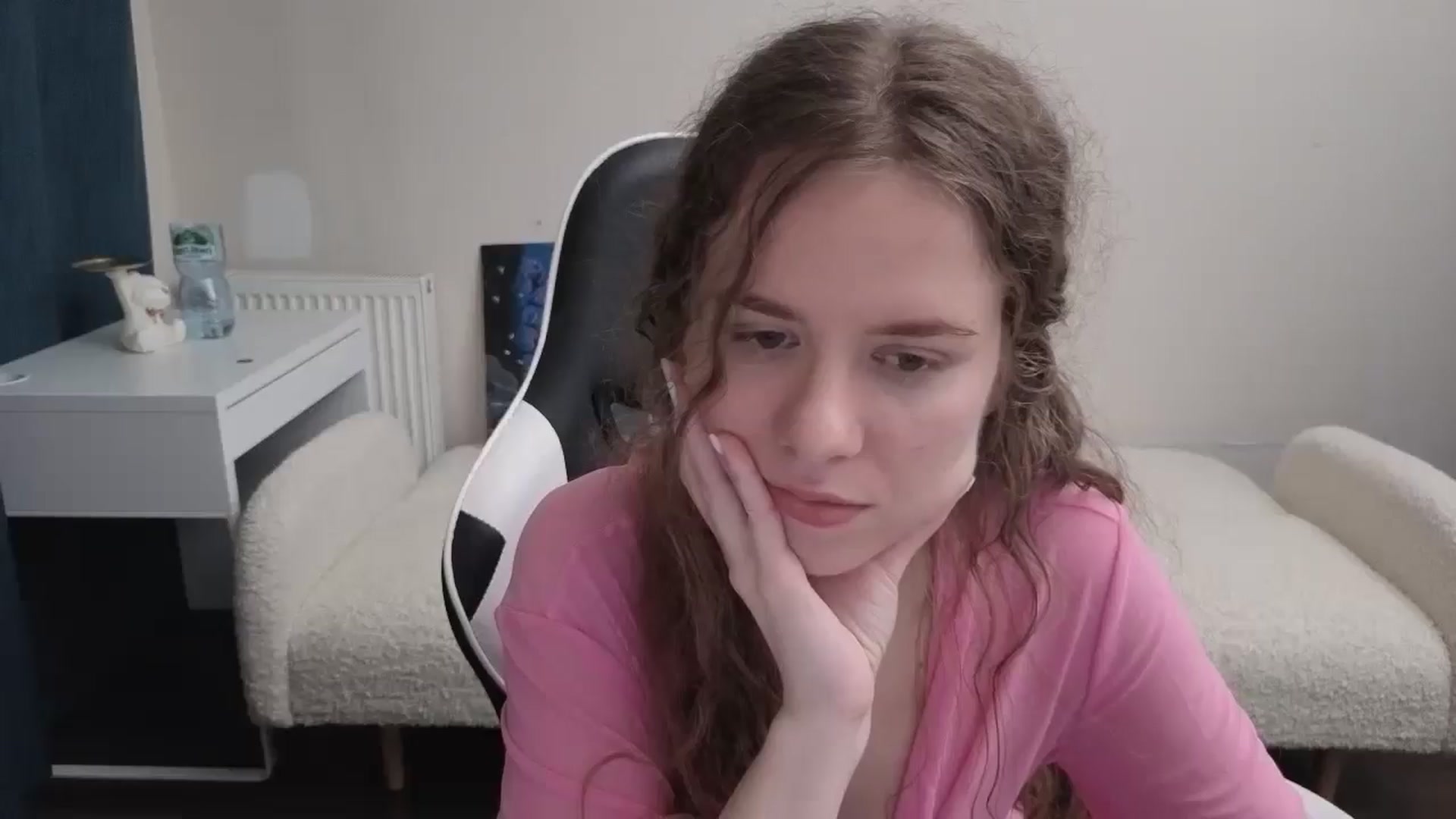 Gallery image thumbnail from BlueFlowerr's myfreecams stream on, 03/22/2026, 18:40 image 20 of 20