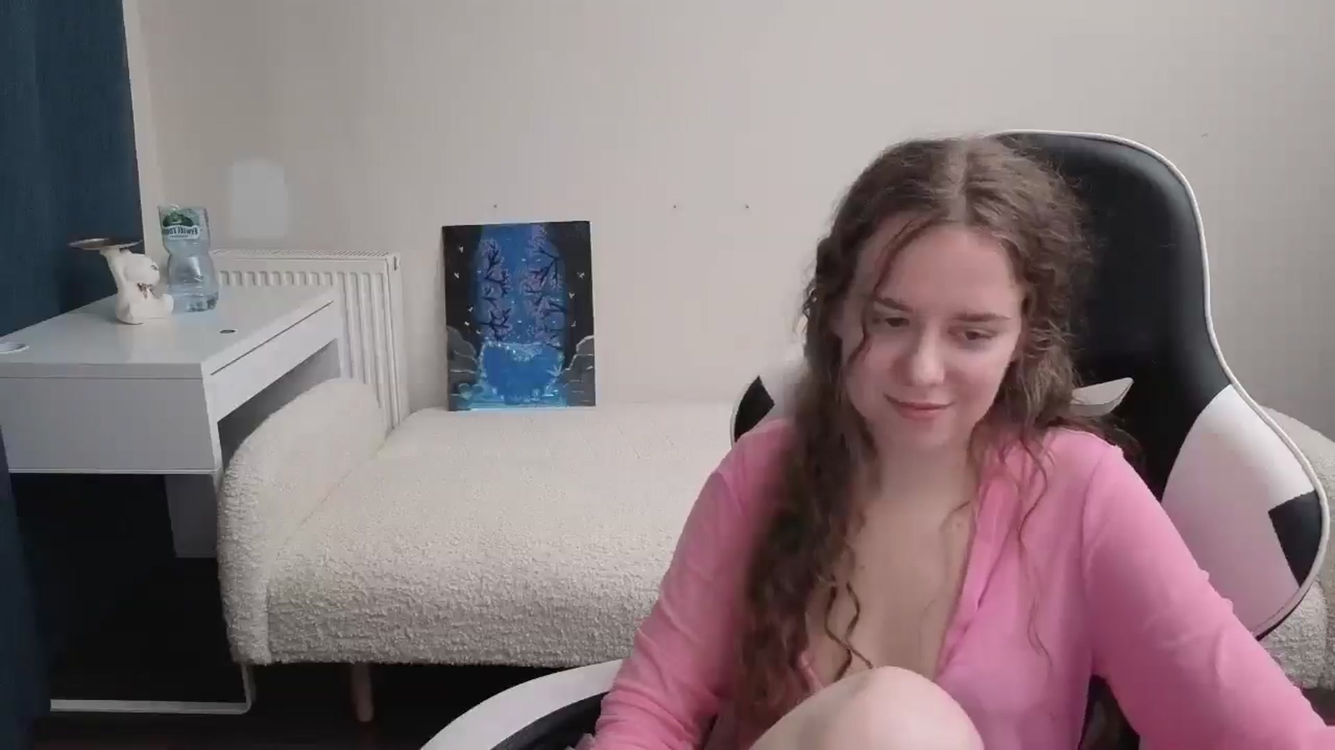 Gallery image thumbnail from BlueFlowerr's myfreecams stream on, 03/22/2026, 18:40 image 4 of 20