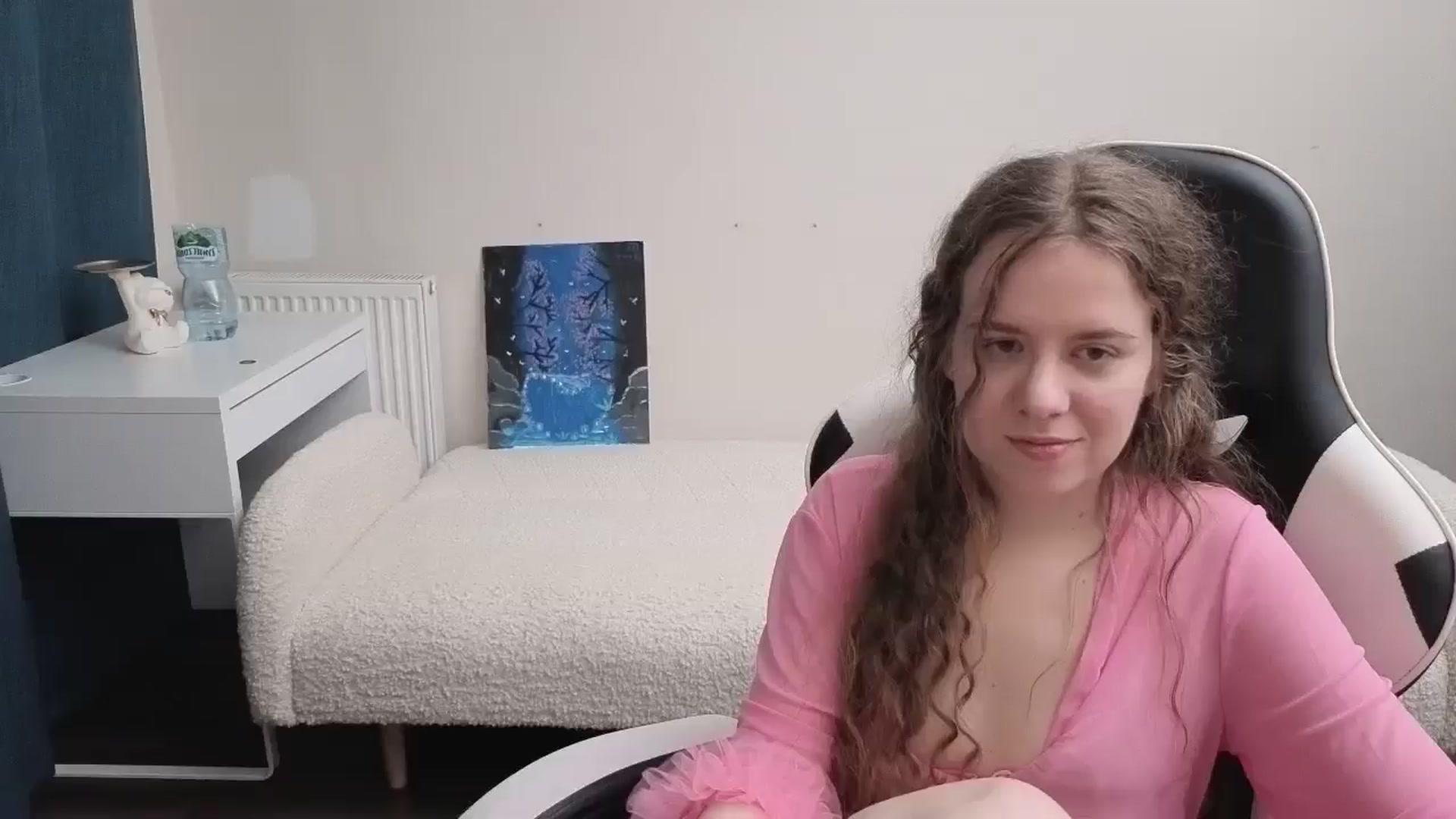 Gallery image thumbnail from BlueFlowerr's myfreecams stream on, 03/22/2026, 18:40 image 5 of 20