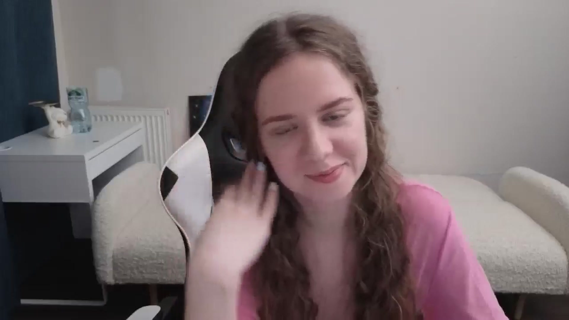 Gallery image thumbnail from BlueFlowerr's myfreecams stream on, 03/22/2026, 20:53 image 6 of 20