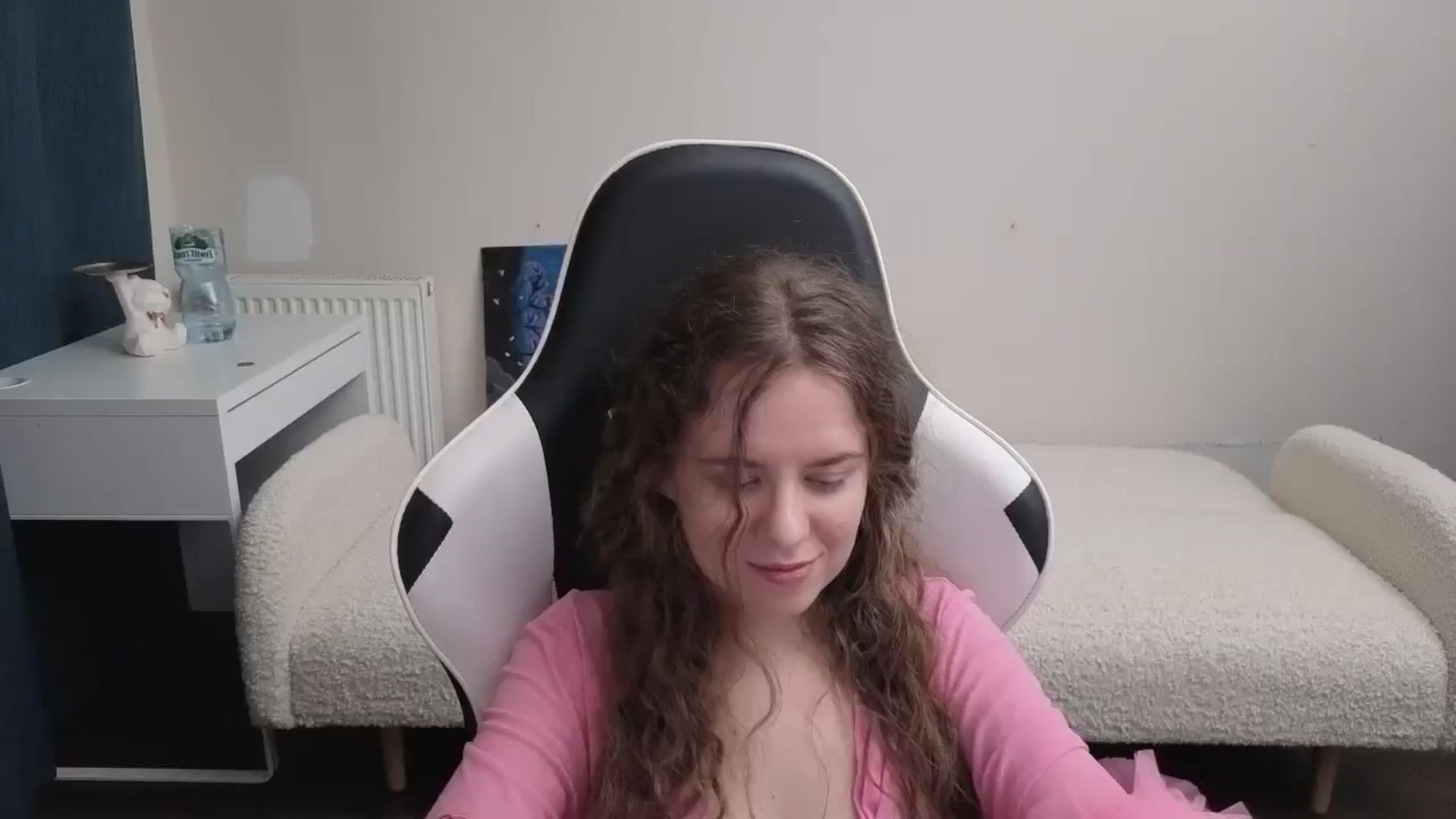 Gallery image thumbnail from BlueFlowerr's myfreecams stream on, 03/22/2026, 20:53 image 14 of 20