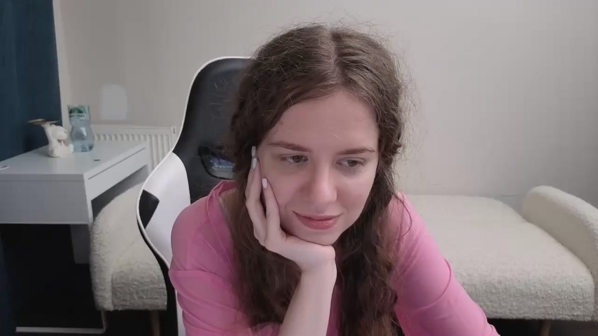 Gallery image thumbnail from BlueFlowerr's myfreecams stream on, 03/22/2026, 23:52 image 18 of 20