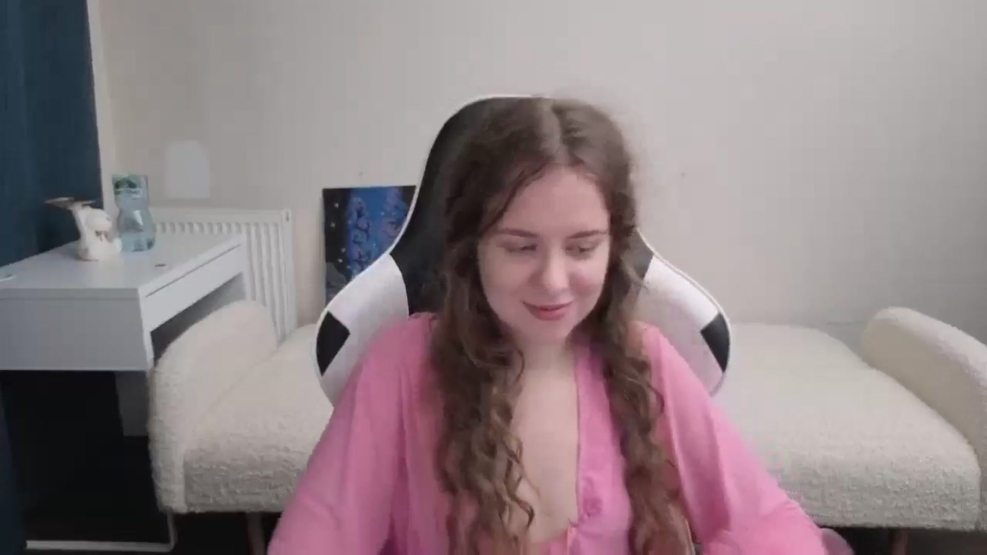 Gallery image thumbnail from BlueFlowerr's myfreecams stream on, 03/22/2026, 23:52 image 15 of 20
