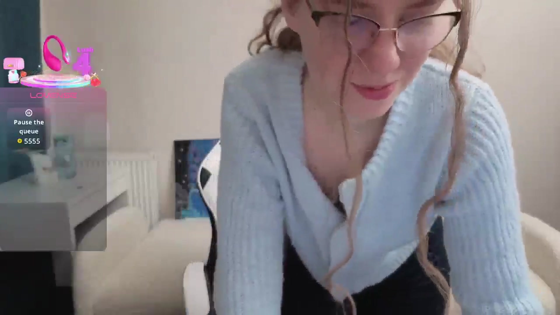 Gallery image thumbnail from BlueFlowerr's myfreecams stream on, 03/24/2026, 20:56 image 9 of 20