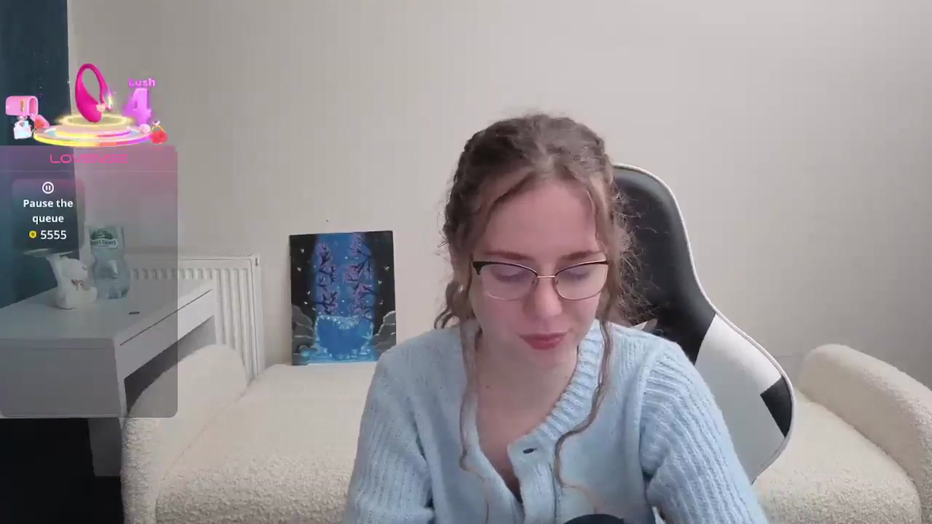 Gallery image thumbnail from BlueFlowerr's myfreecams stream on, 03/24/2026, 20:56 image 14 of 20