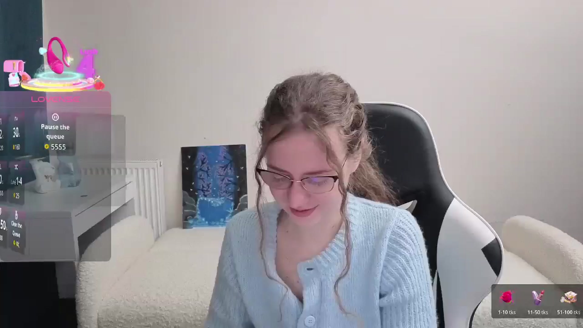 Gallery image thumbnail from BlueFlowerr's myfreecams stream on, 03/24/2026, 20:56 image 19 of 20