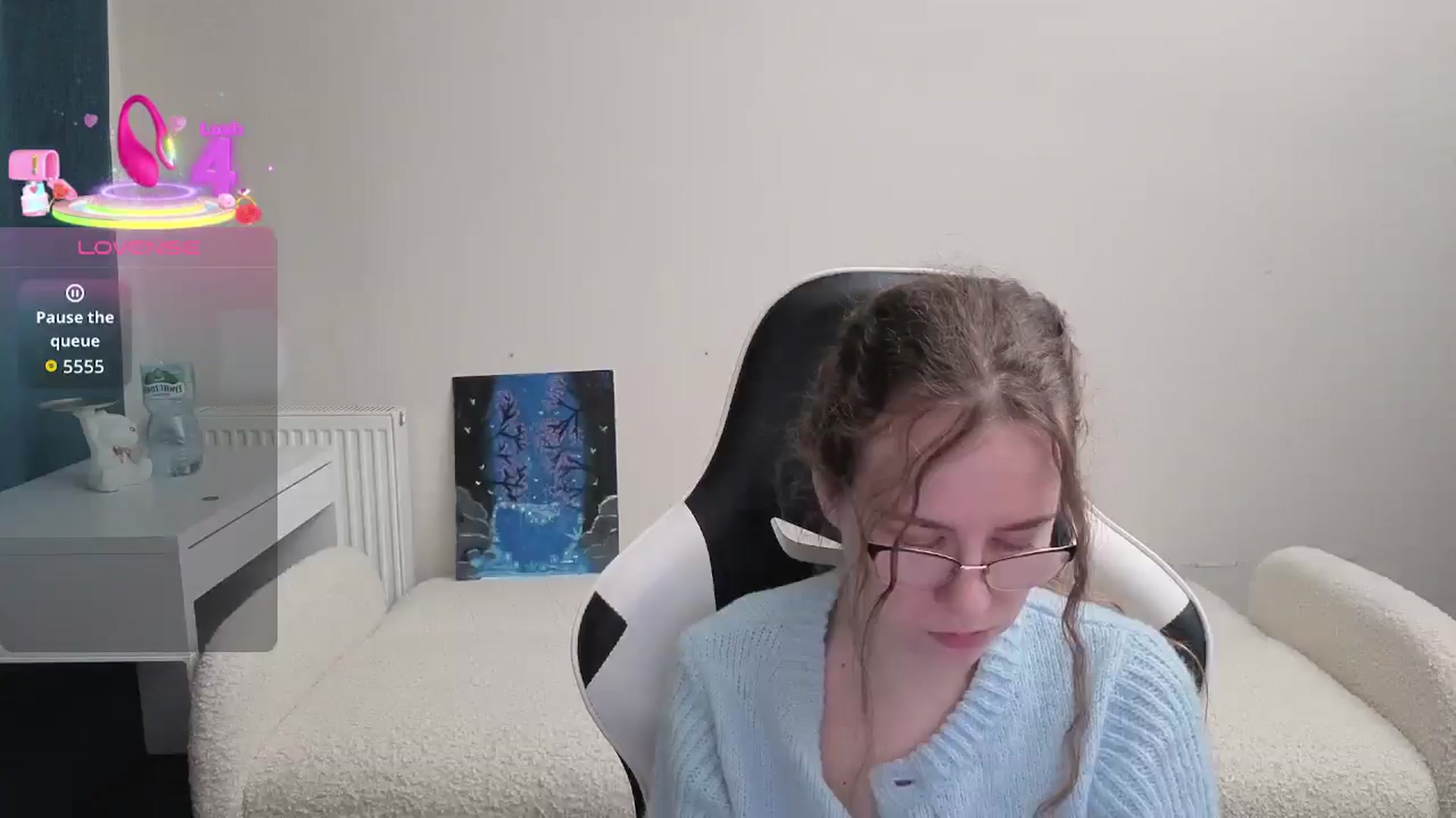 Gallery image thumbnail from BlueFlowerr's myfreecams stream on, 03/24/2026, 22:34 image 17 of 20
