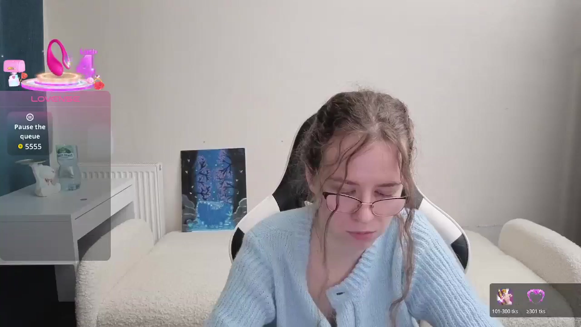Gallery image thumbnail from BlueFlowerr's myfreecams stream on, 03/24/2026, 22:34 image 7 of 20