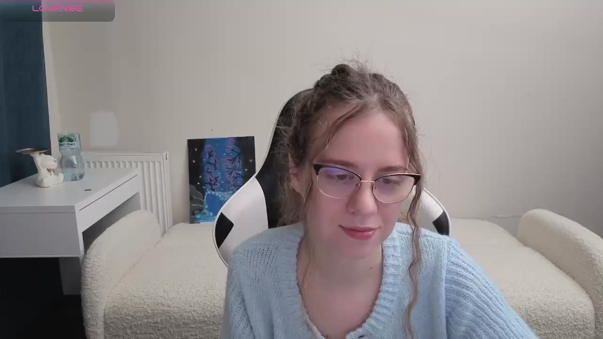 Gallery image thumbnail from BlueFlowerr's myfreecams stream on, 03/25/2026, 24:52 image 20 of 20