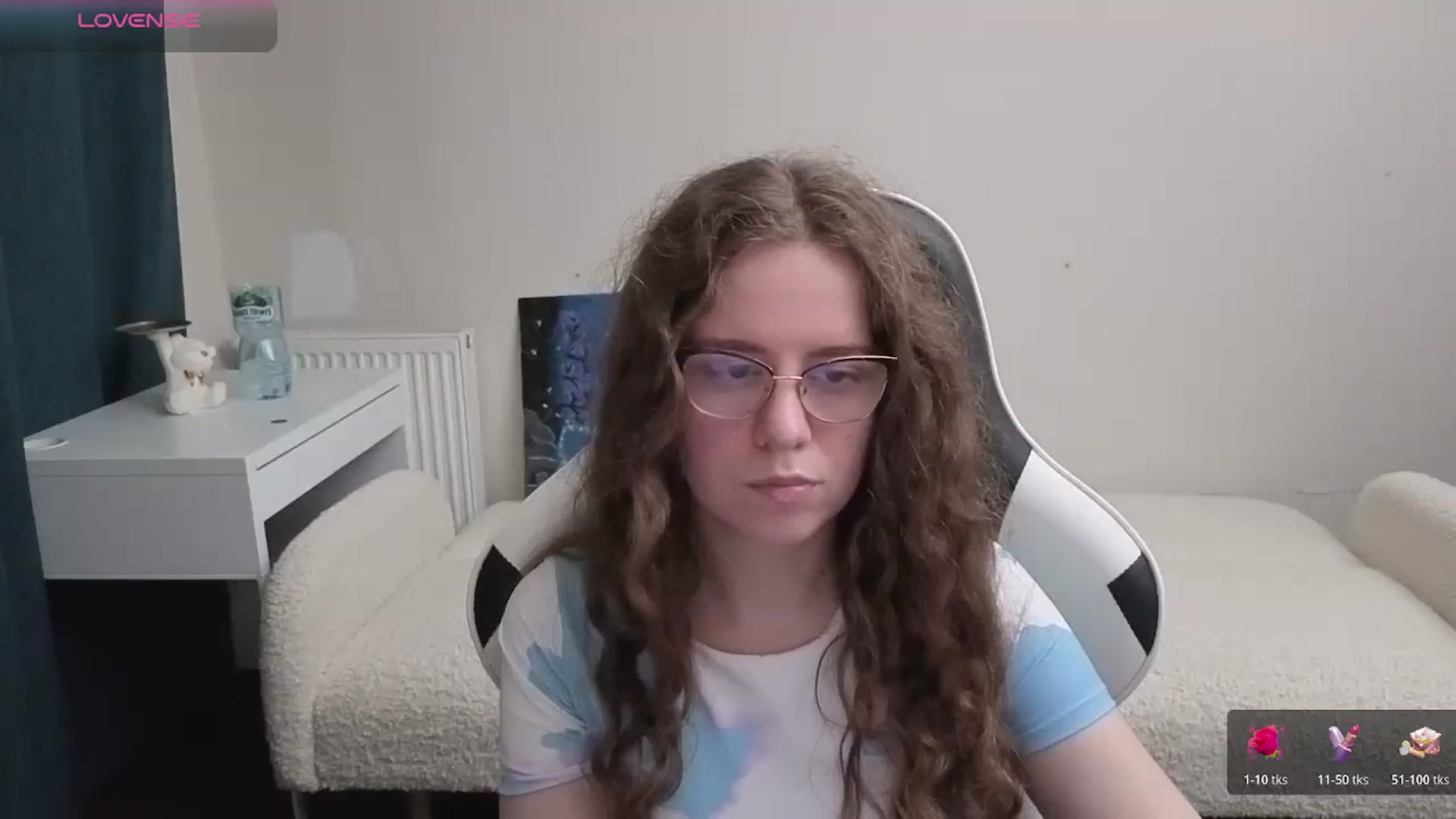 Gallery image thumbnail from BlueFlowerr's myfreecams stream on, 03/26/2026, 19:21 image 5 of 20