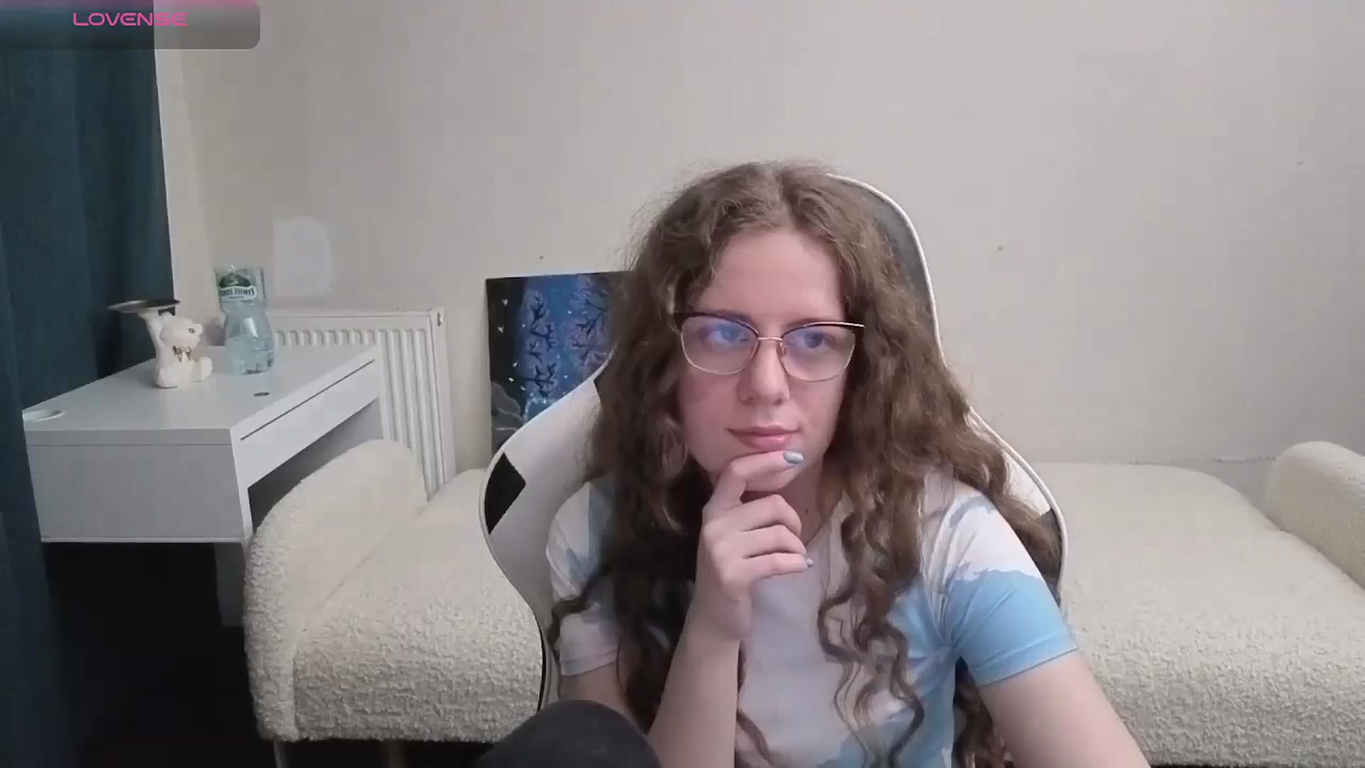 Gallery image thumbnail from BlueFlowerr's myfreecams stream on, 03/26/2026, 19:21 image 17 of 20