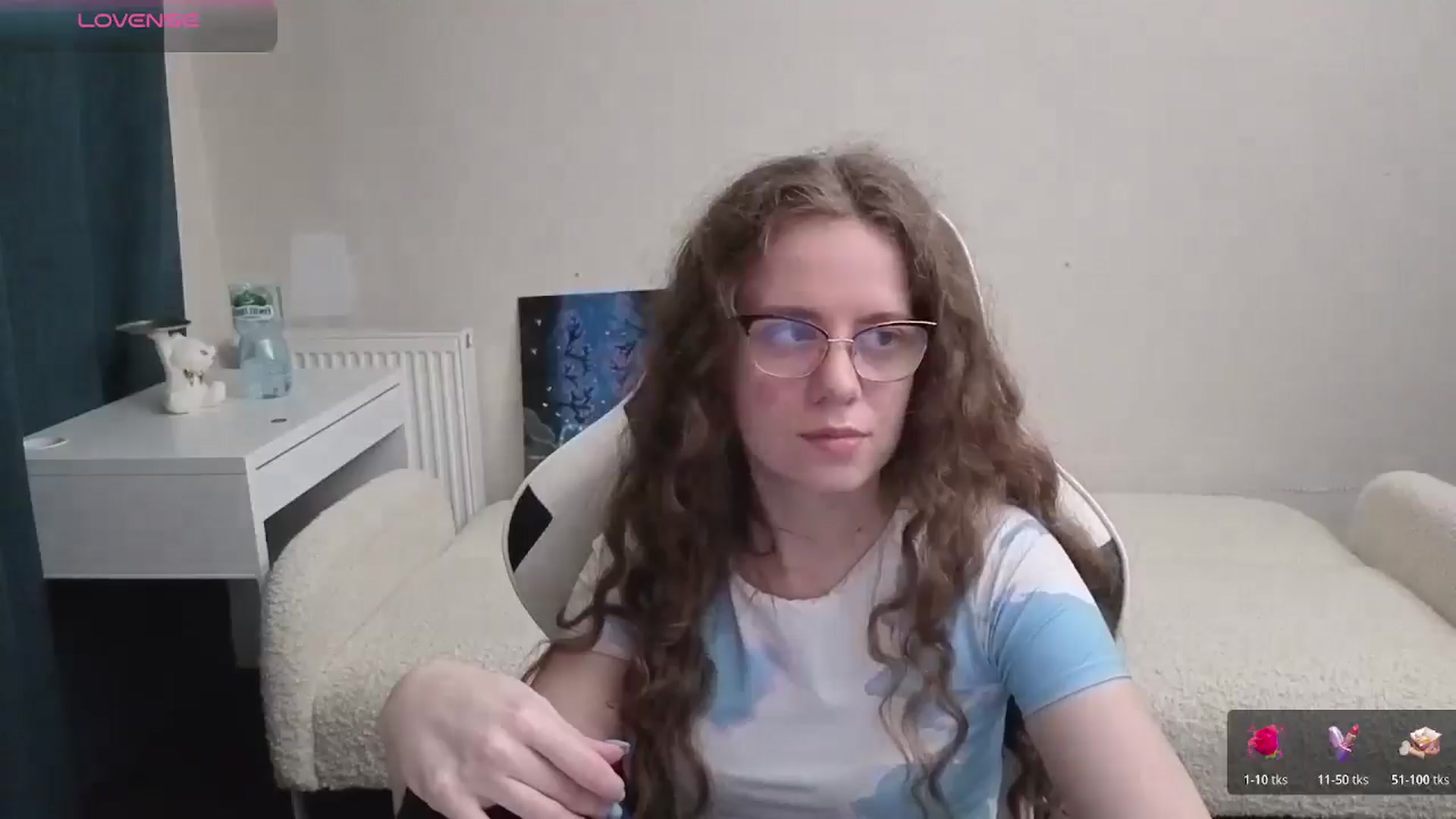 Gallery image thumbnail from BlueFlowerr's myfreecams stream on, 03/26/2026, 19:21 image 19 of 20