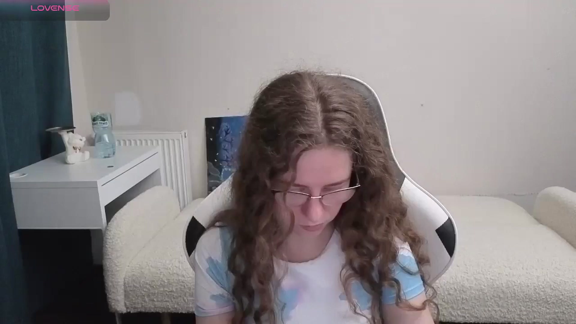 Gallery image thumbnail from BlueFlowerr's myfreecams stream on, 03/26/2026, 19:21 image 9 of 20