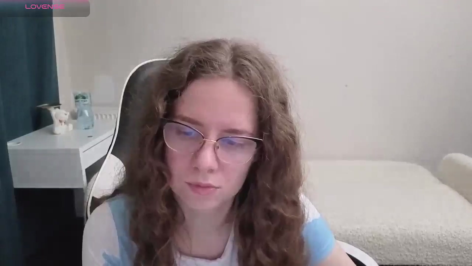 Gallery image thumbnail from BlueFlowerr's myfreecams stream on, 03/26/2026, 19:21 image 13 of 20