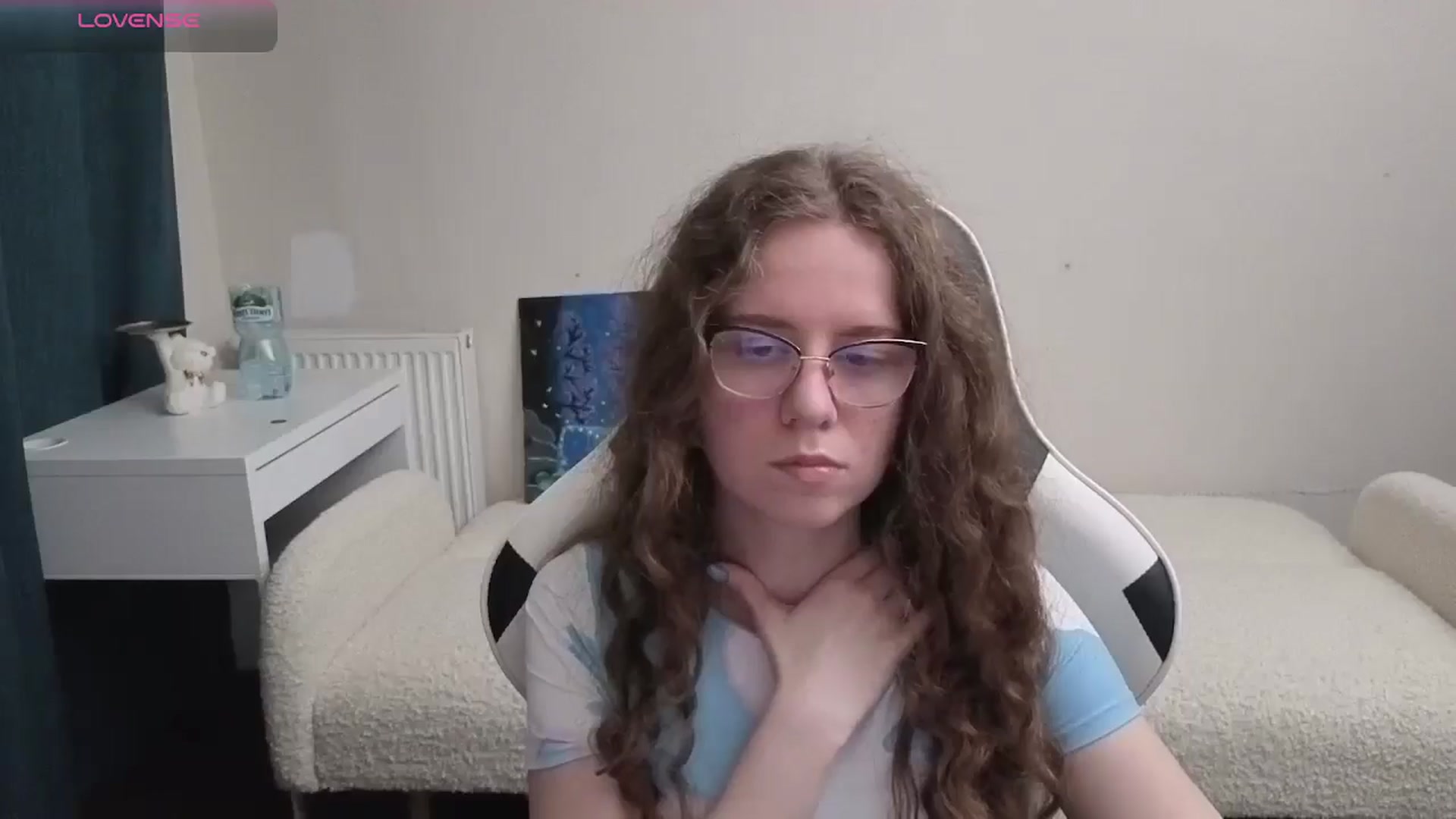 Gallery image thumbnail from BlueFlowerr's myfreecams stream on, 03/26/2026, 19:21 image 3 of 20