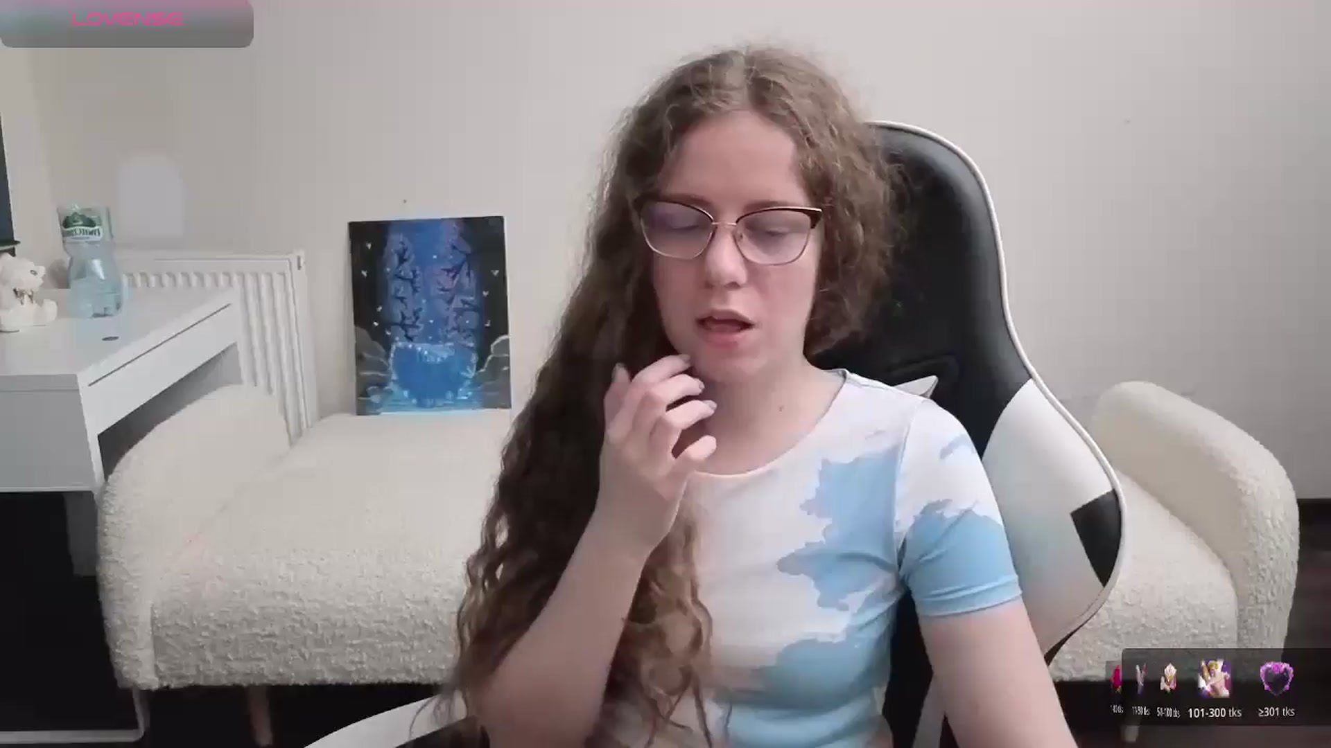 Gallery image thumbnail from BlueFlowerr's myfreecams stream on, 03/26/2026, 22:08 image 9 of 20